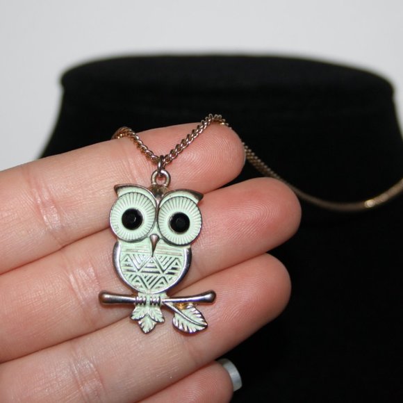 Adorable teal and gold owl necklace 18-20"
